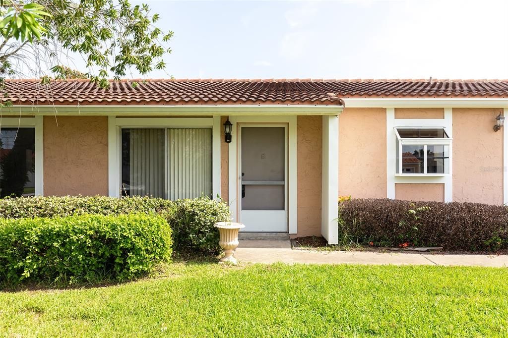Active With Contract: $230,000 (3 beds, 2 baths, 1642 Square Feet)