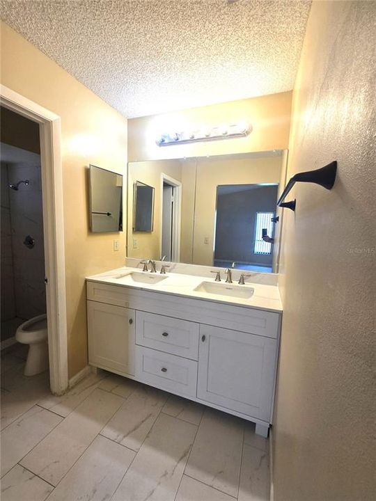 En Venta: $455,000 (3 camas, 2 baños, 1845 Pies cuadrados)