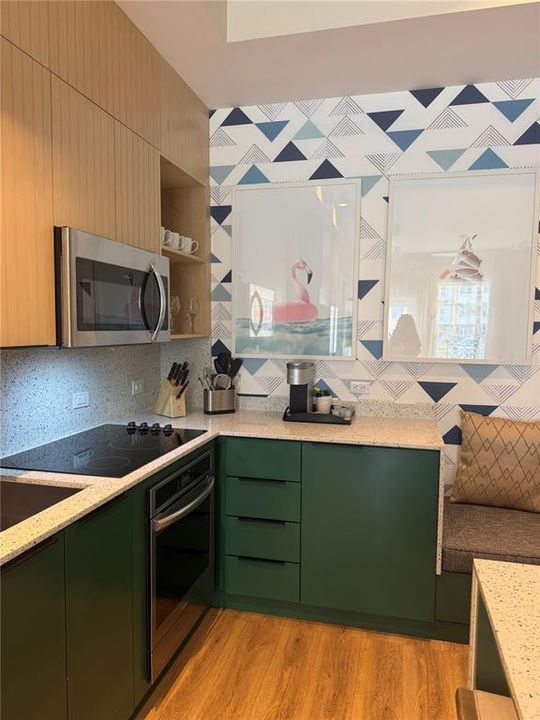 For Sale: $510,000 (1 beds, 1 baths, 960 Square Feet)
