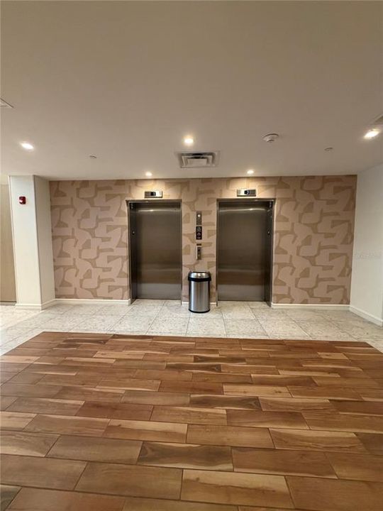 For Sale: $510,000 (1 beds, 1 baths, 960 Square Feet)
