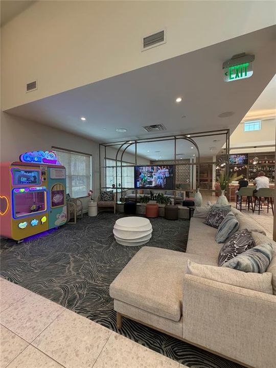 For Sale: $510,000 (1 beds, 1 baths, 960 Square Feet)