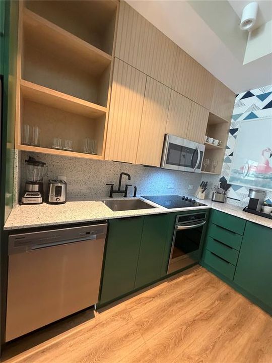 For Sale: $510,000 (1 beds, 1 baths, 960 Square Feet)