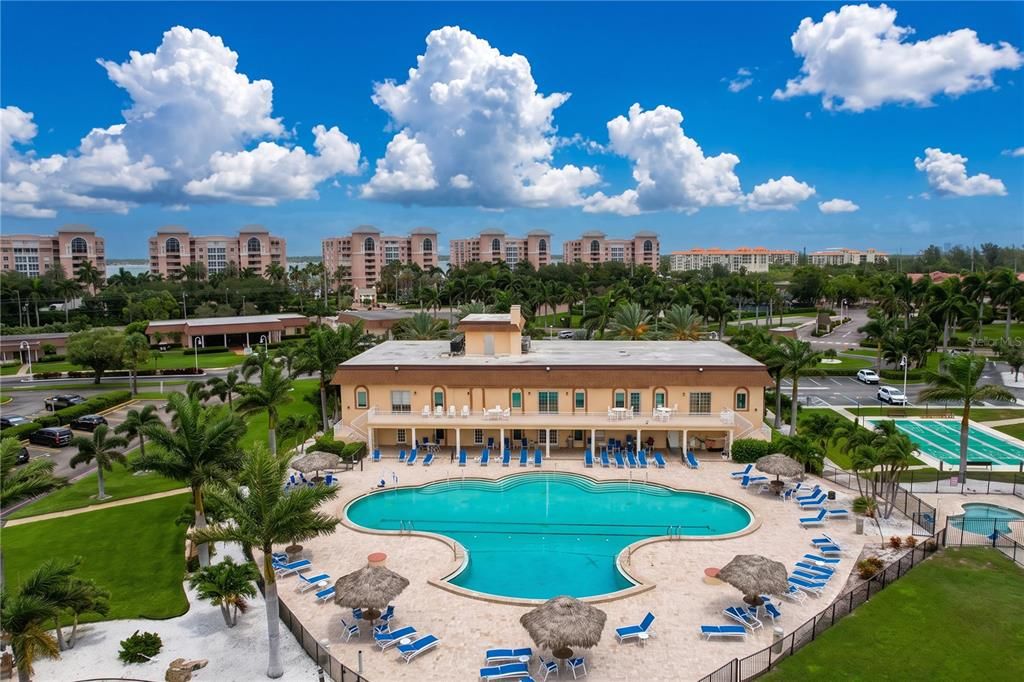 На продажу: $549,900 (3 спален, 2 ванн, 2220 Квадратных фут)