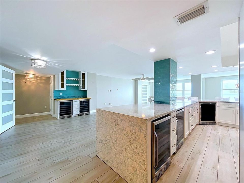 На продажу: $549,900 (3 спален, 2 ванн, 2220 Квадратных фут)