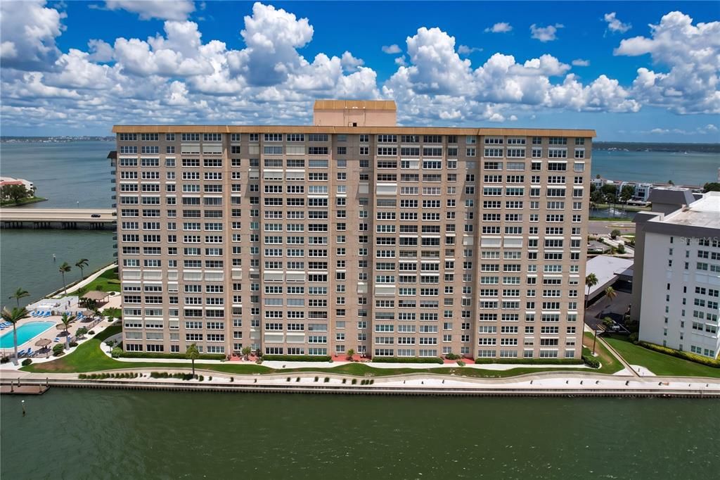 На продажу: $549,900 (3 спален, 2 ванн, 2220 Квадратных фут)