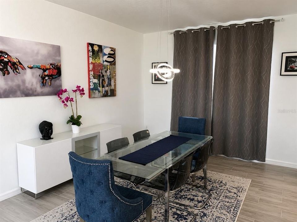 For Rent: $2,900 (4 beds, 2 baths, 2230 Square Feet)