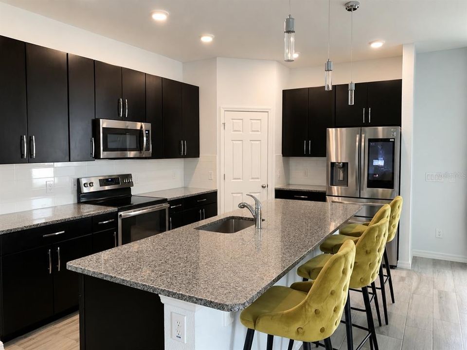 For Rent: $2,900 (4 beds, 2 baths, 2230 Square Feet)