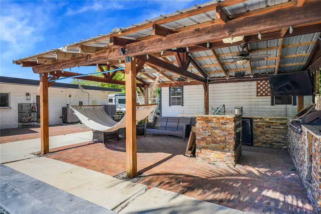 For Sale: $835,000 (4 beds, 2 baths, 2014 Square Feet)