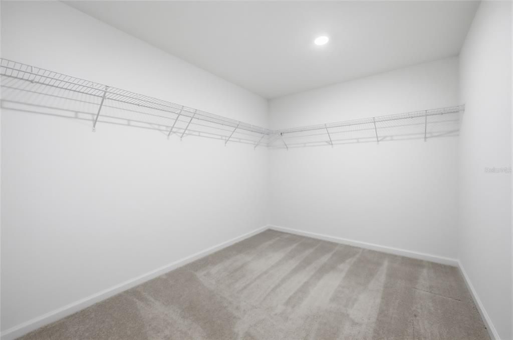 En Venta: $365,000 (4 camas, 2 baños, 1824 Pies cuadrados)