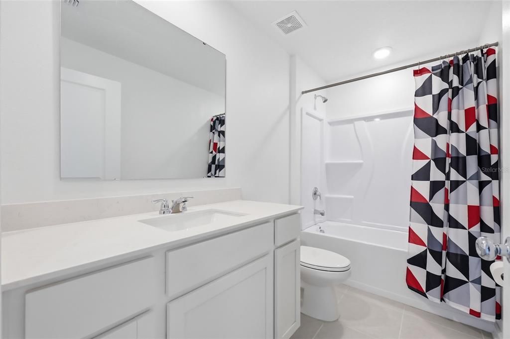 En Venta: $365,000 (4 camas, 2 baños, 1824 Pies cuadrados)