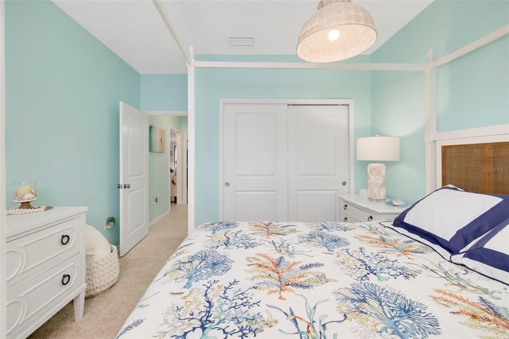 For Sale: $475,000 (2 beds, 2 baths, 1528 Square Feet)