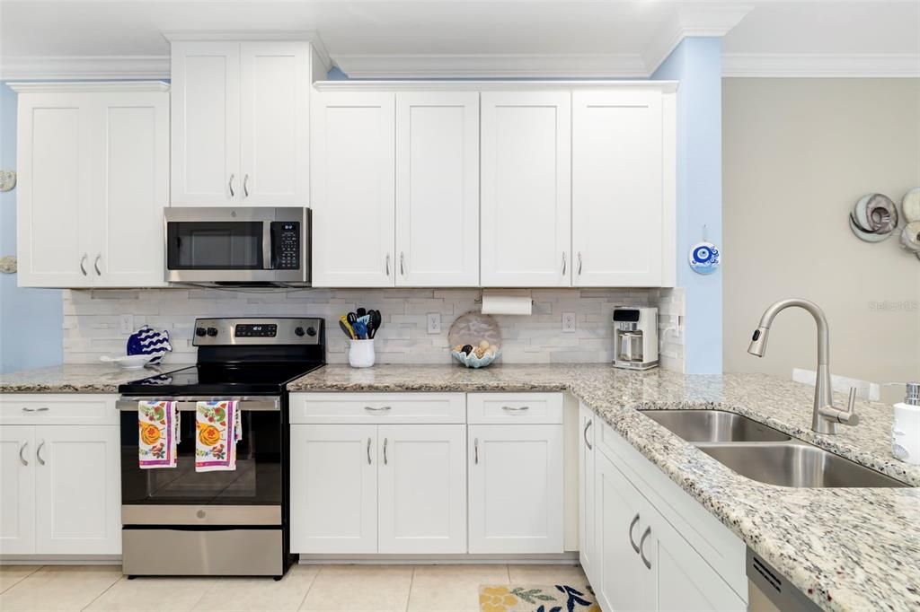 For Sale: $475,000 (2 beds, 2 baths, 1528 Square Feet)