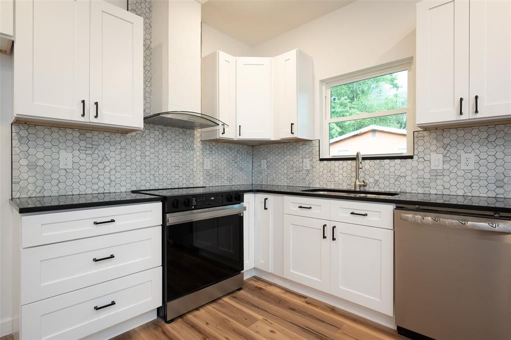 En Venta: $289,900 (3 camas, 2 baños, 1241 Pies cuadrados)