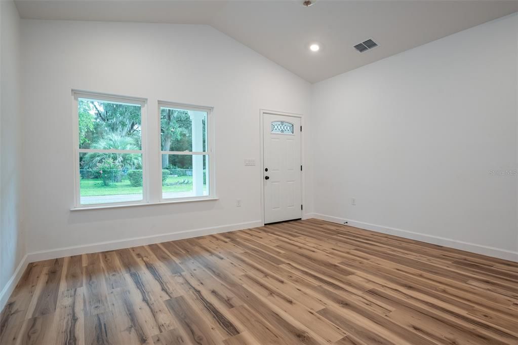 En Venta: $289,900 (3 camas, 2 baños, 1241 Pies cuadrados)