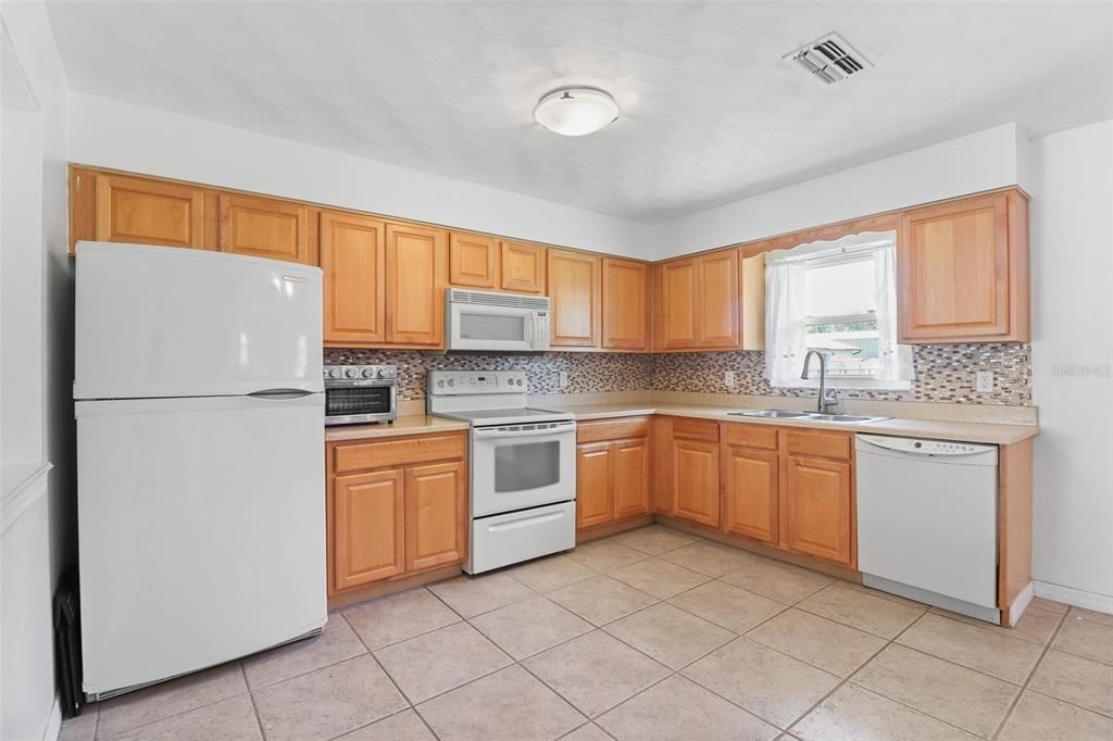 En Venta: $324,900 (2 camas, 1 baños, 1038 Pies cuadrados)