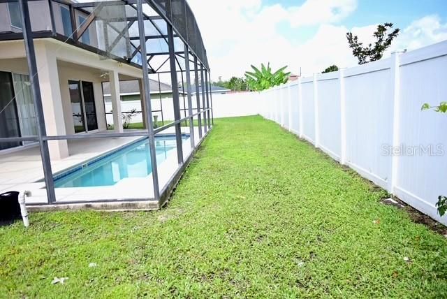 На продажу: $369,900 (5 спален, 3 ванн, 2530 Квадратных фут)