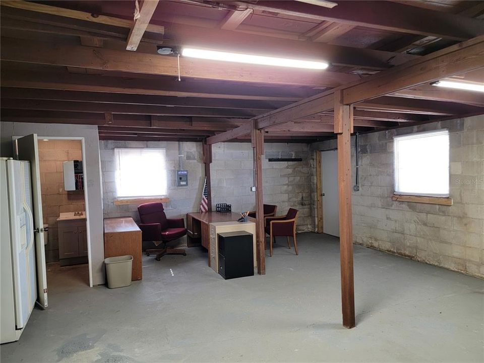 For Sale: $525,000 (6 beds, 0 baths, 2529 Square Feet)