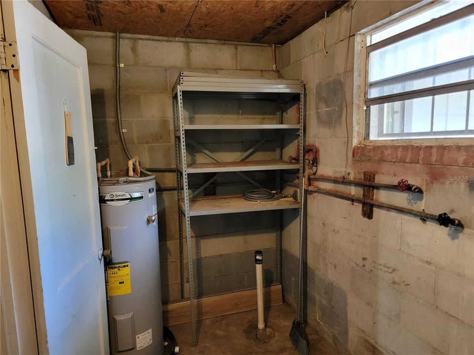For Sale: $525,000 (6 beds, 0 baths, 2529 Square Feet)