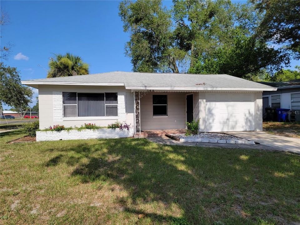 For Sale: $525,000 (6 beds, 0 baths, 2529 Square Feet)