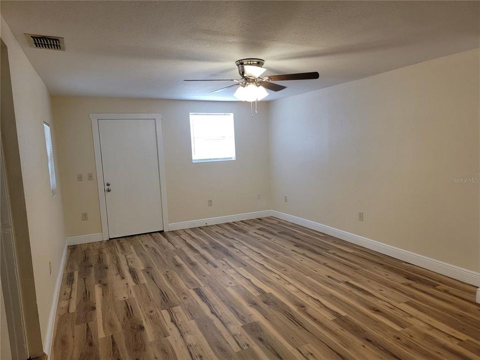 For Sale: $525,000 (6 beds, 0 baths, 2529 Square Feet)