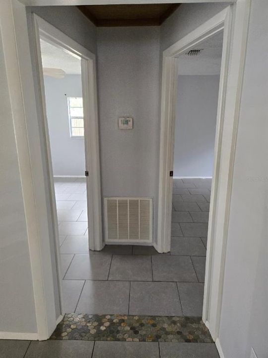 For Rent: $1,900 (2 beds, 1 baths, 805 Square Feet)