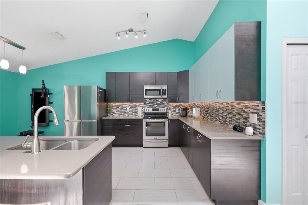 For Sale: $410,000 (2 beds, 2 baths, 1152 Square Feet)