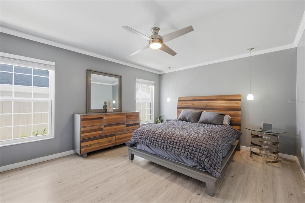 For Sale: $410,000 (2 beds, 2 baths, 1152 Square Feet)