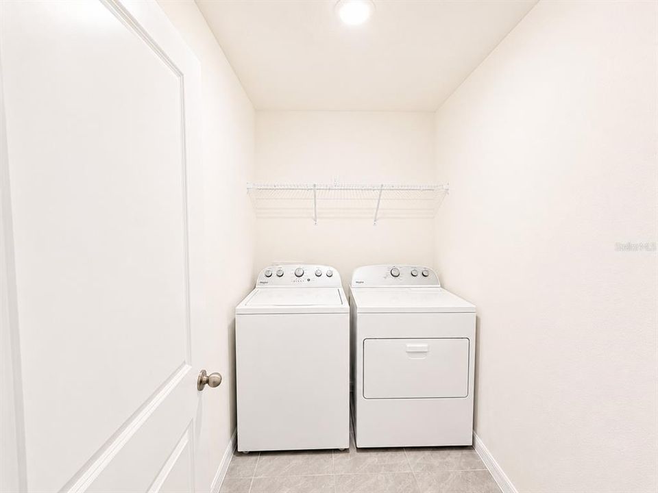 出租: $2,600 (4 贝兹, 3 浴室, 2435 平方英尺)