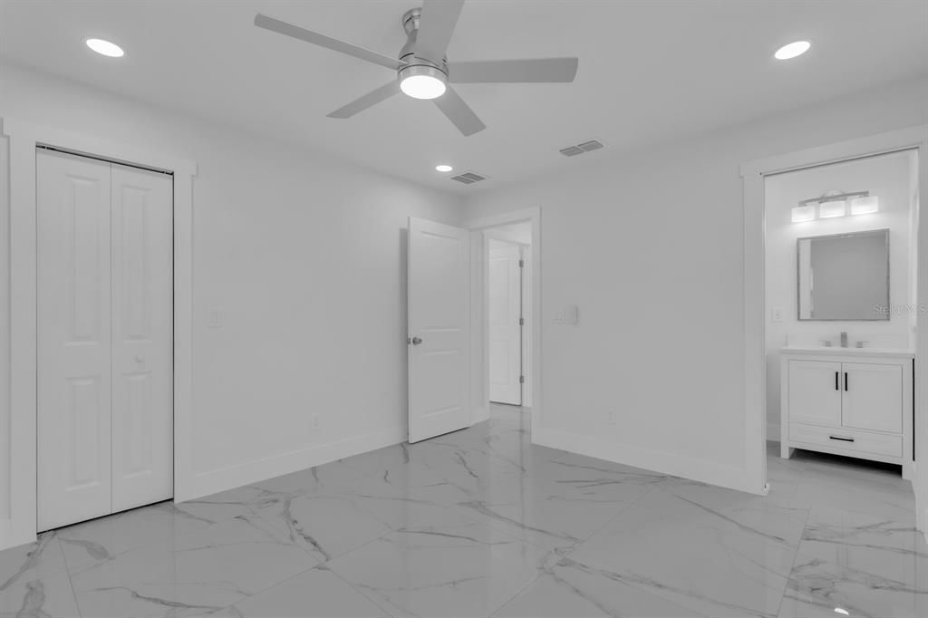 En Venta: $380,000 (2 camas, 2 baños, 1445 Pies cuadrados)