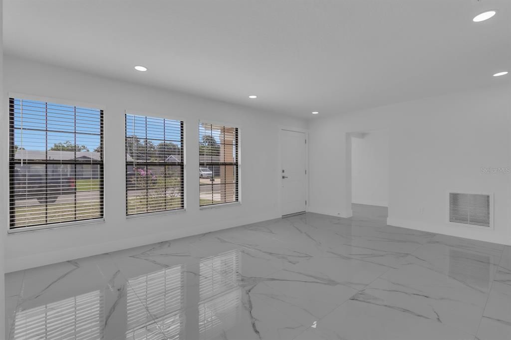 En Venta: $380,000 (2 camas, 2 baños, 1445 Pies cuadrados)