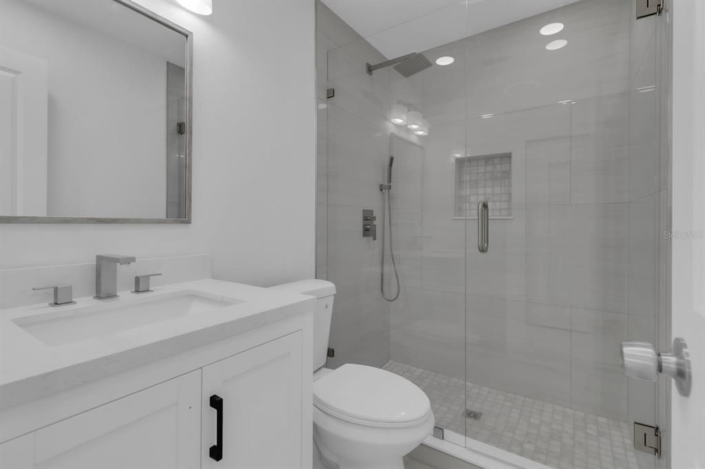 En Venta: $380,000 (2 camas, 2 baños, 1445 Pies cuadrados)