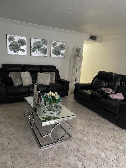 В аренду: $1,300 (2 спален, 1 ванн, 960 Квадратных фут)