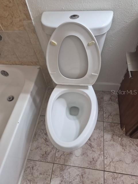 For Rent: $1,250 (2 beds, 1 baths, 960 Square Feet)