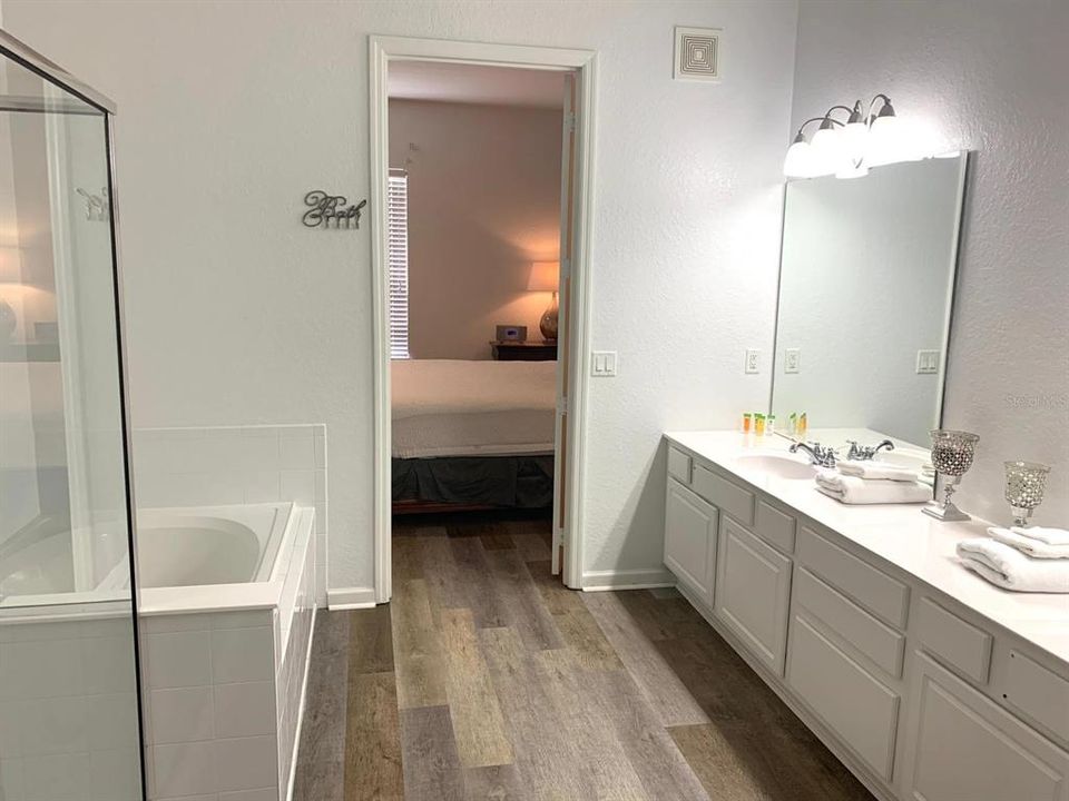 For Rent: $3,500 (2 beds, 2 baths, 2097 Square Feet)