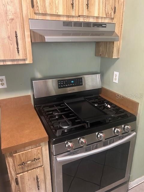 En Venta: $235,000 (3 camas, 2 baños, 1020 Pies cuadrados)