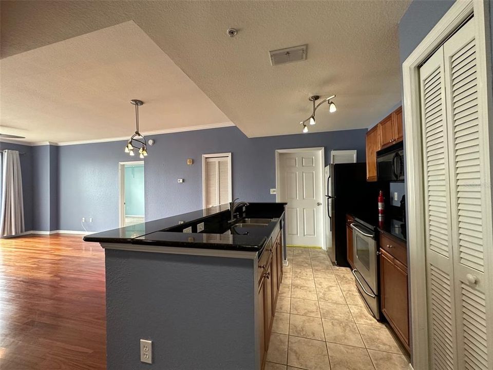 For Rent: $4,000 (2 beds, 2 baths, 1168 Square Feet)