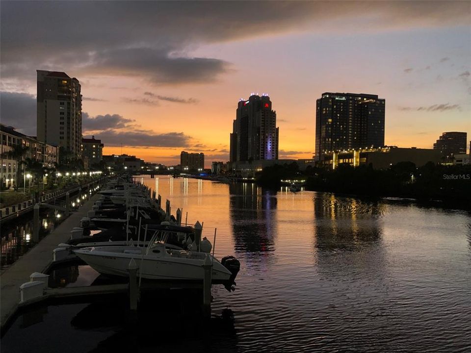 For Rent: $4,000 (2 beds, 2 baths, 1168 Square Feet)