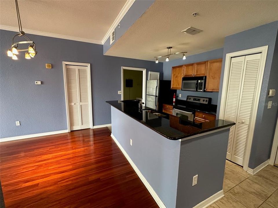For Rent: $4,000 (2 beds, 2 baths, 1168 Square Feet)