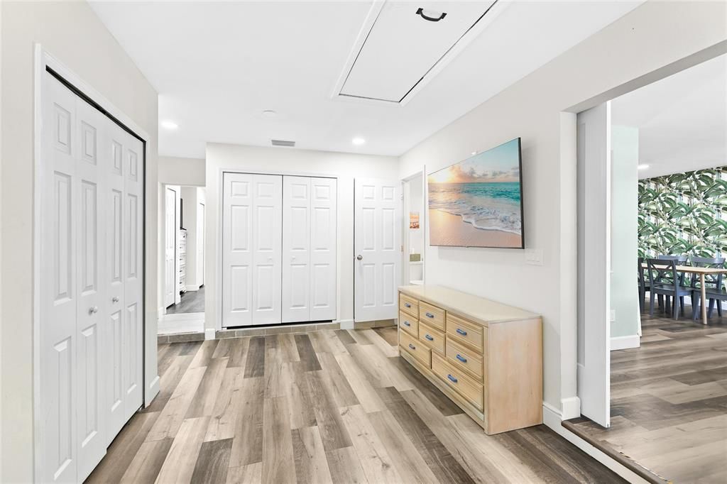 For Sale: $799,000 (5 beds, 4 baths, 2484 Square Feet)