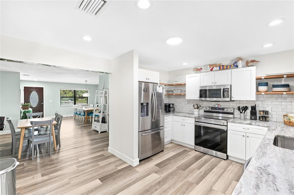 For Sale: $799,000 (5 beds, 4 baths, 2484 Square Feet)