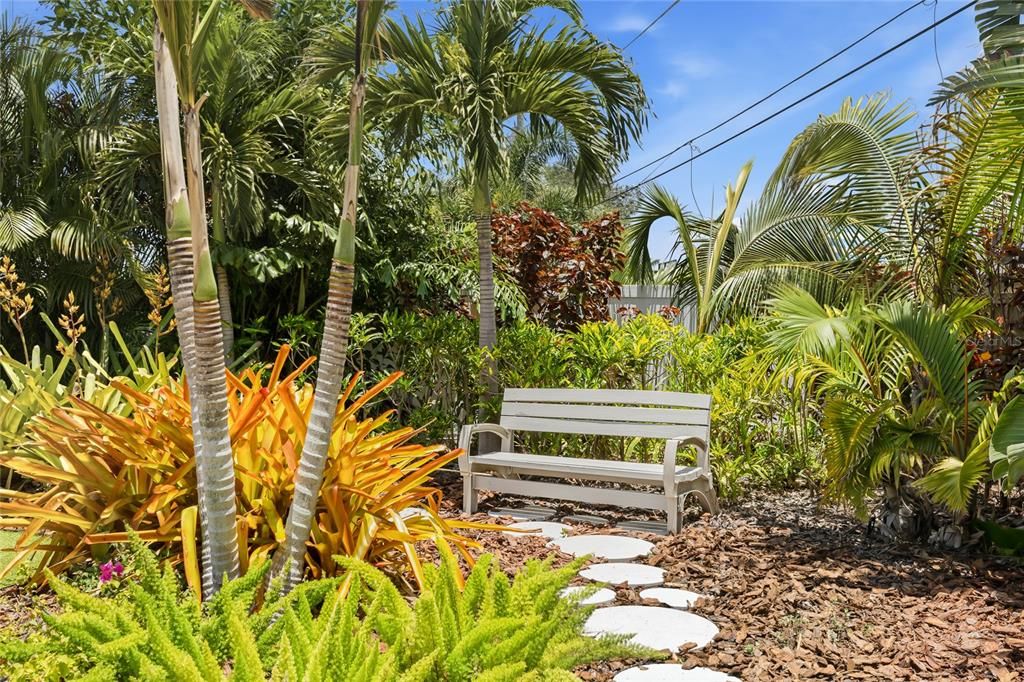 For Sale: $799,000 (5 beds, 4 baths, 2484 Square Feet)