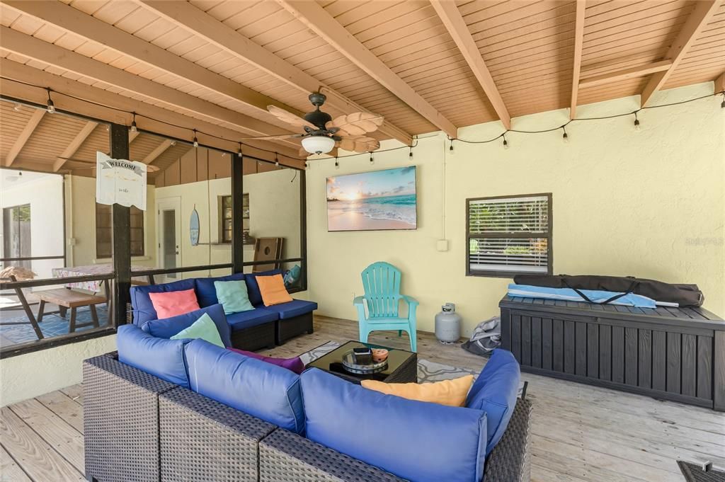 For Sale: $799,000 (5 beds, 4 baths, 2484 Square Feet)