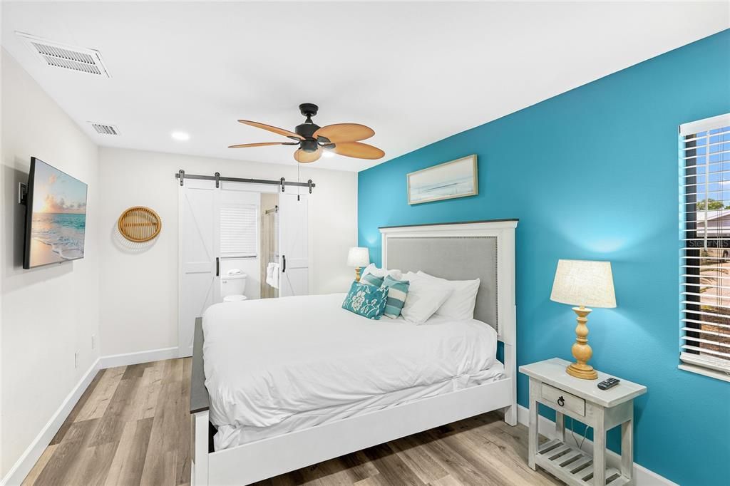 For Sale: $799,000 (5 beds, 4 baths, 2484 Square Feet)