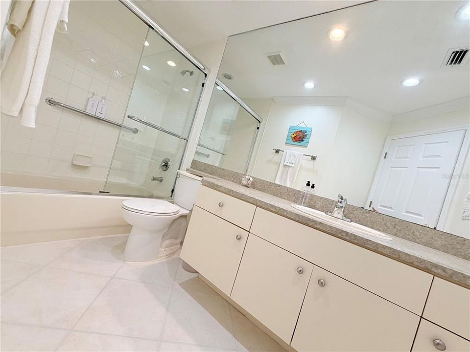 В аренду: $2,395 (2 спален, 2 ванн, 1750 Квадратных фут)