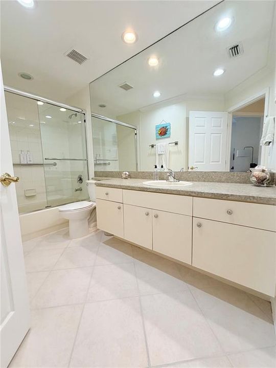 В аренду: $2,395 (2 спален, 2 ванн, 1750 Квадратных фут)