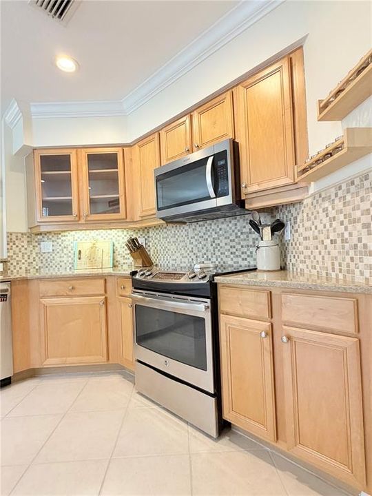 В аренду: $2,395 (2 спален, 2 ванн, 1750 Квадратных фут)