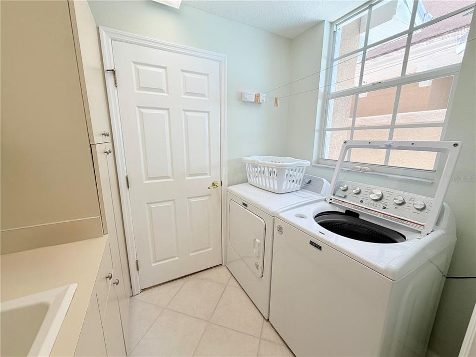 В аренду: $2,395 (2 спален, 2 ванн, 1750 Квадратных фут)