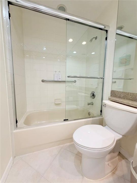 В аренду: $2,395 (2 спален, 2 ванн, 1750 Квадратных фут)