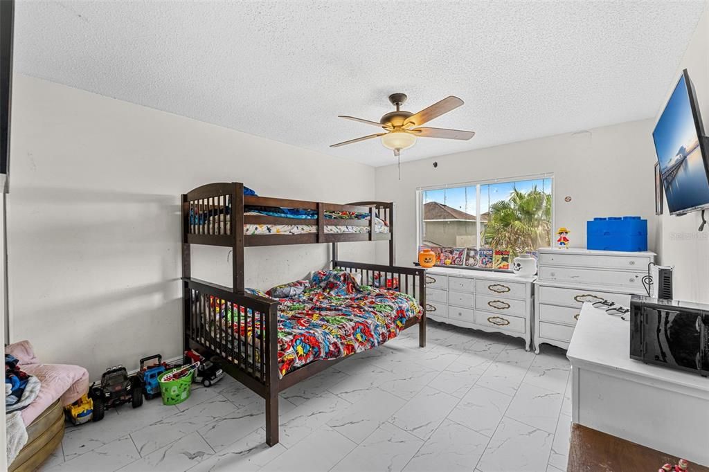 For Sale: $375,000 (4 beds, 2 baths, 2081 Square Feet)