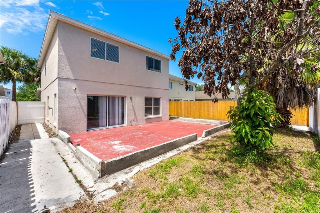 For Sale: $375,000 (4 beds, 2 baths, 2081 Square Feet)